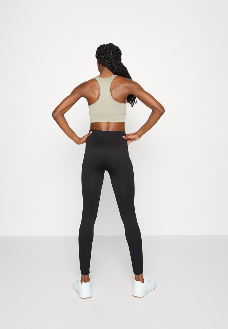 ONLY Play ONLY Play ONPJAIA LIFE SEAM - Leggings - black Valentinstagsangebot