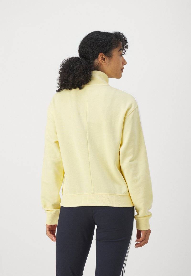 adidas Sportswear adidas Sportswear ESSENTIALS 3-STRIPES QUARTER ZIP - Sweatshirt - almost yellow Online Outlet