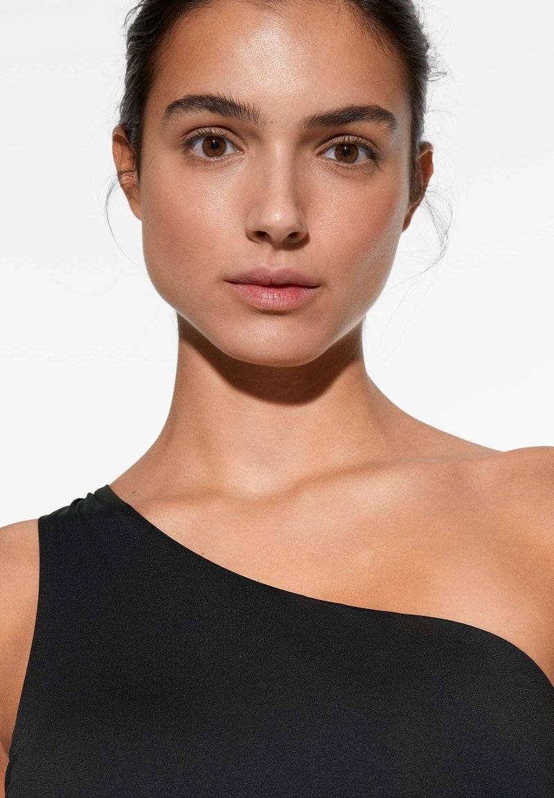 OYSHO OYSHO ASYMMETRIC - Swimsuit - black Neuheiten