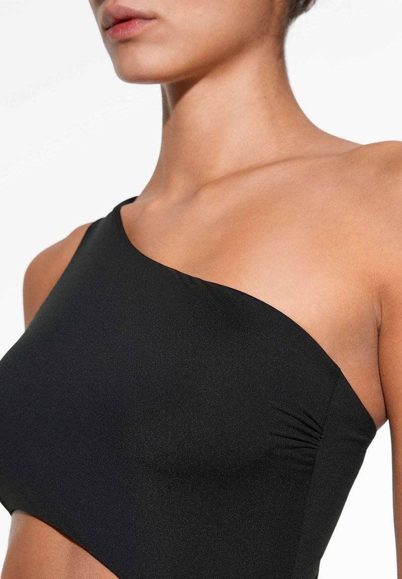 OYSHO OYSHO ASYMMETRIC - Swimsuit - black Neuheiten