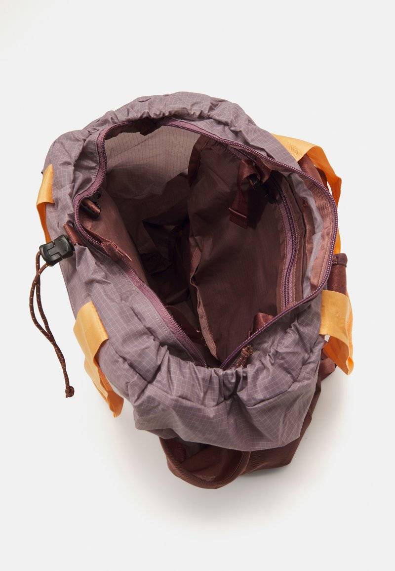 Patagonia Patagonia ULTRALIGHT BLACK HOLE TOTE PACK UNISEX - Sports bag - dulse mauve Saisonale Angebote
