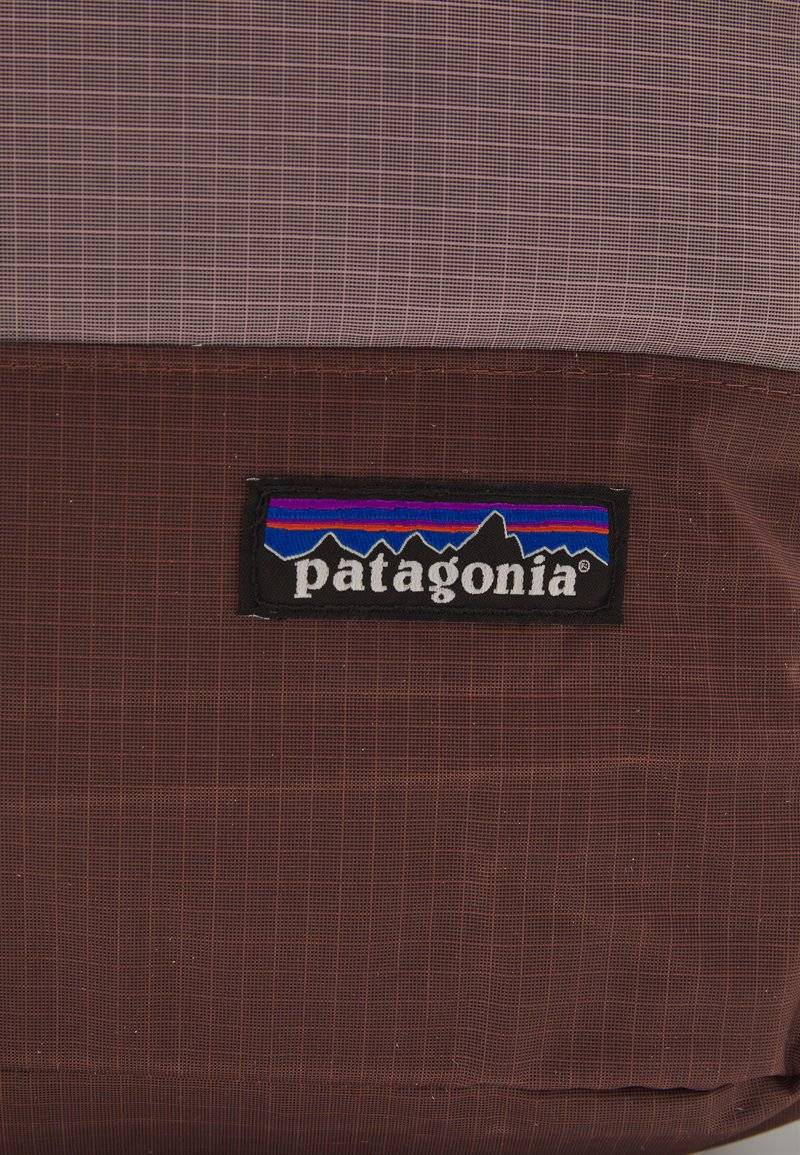 Patagonia Patagonia ULTRALIGHT BLACK HOLE TOTE PACK UNISEX - Sports bag - dulse mauve Saisonale Angebote