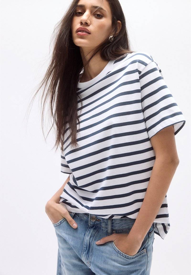PULL&BEAR PULL&BEAR SHORT SLEEVE - Basic T-shirt - dark blue Versandkostenfrei