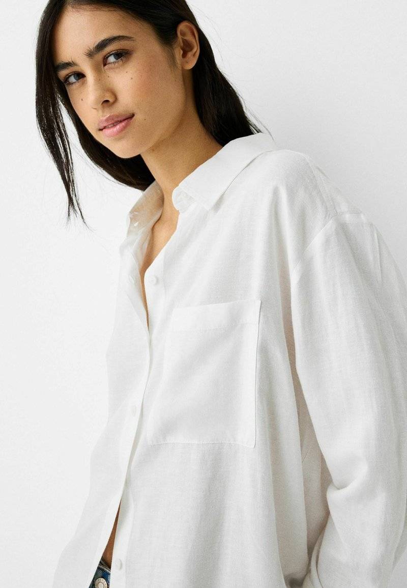 Bershka Bershka OVERSIZE - Button-down blouse - white Black Friday
