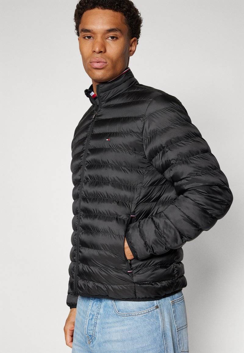 Tommy Hilfiger Tommy Hilfiger PACKABLE - Light jacket - black Lagerräumung