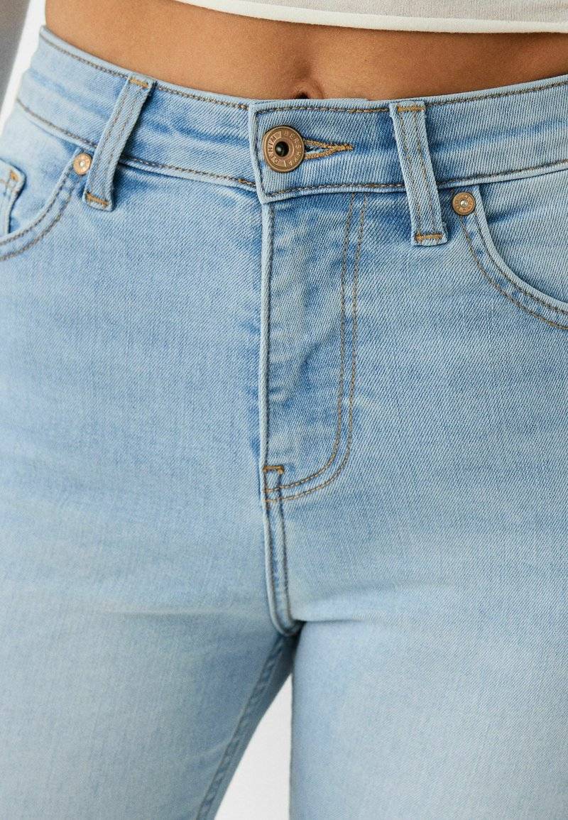 Bershka Bershka SUPER - Jeans Skinny Fit - light blue Blitzangebot