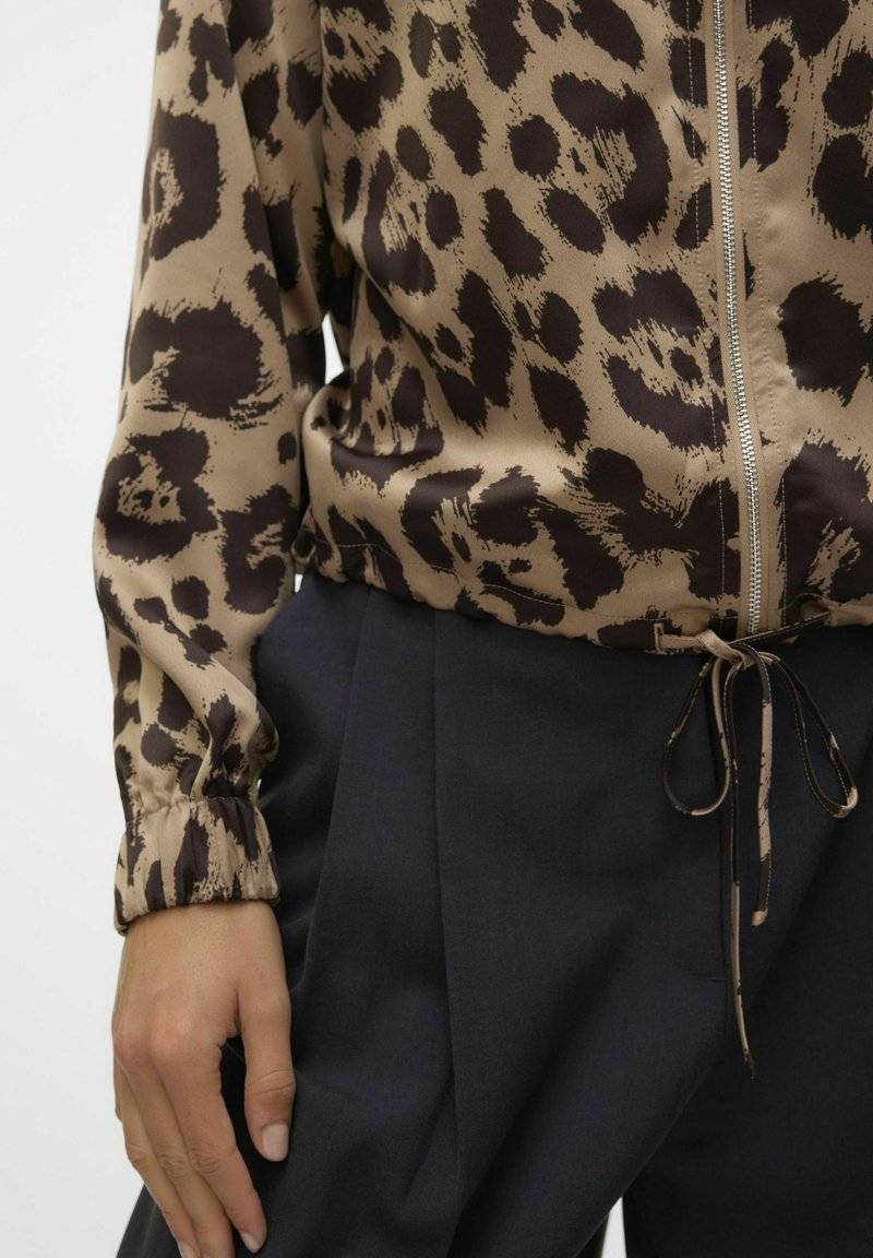 Vero Moda Vero Moda VMMERLE MANTEL - Summer jacket - silver mink Neuheiten