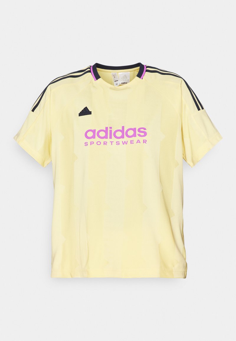 adidas Sportswear adidas Sportswear TIRO CUT STRIPES BOYFRIEND - Print T-shirt - almost yellow Letzte 3 Tage