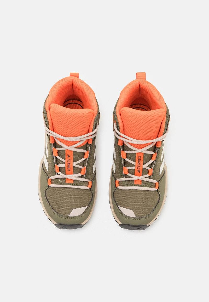 Adidas Terrex Adidas Terrex TERREX AX4R MID HIKING - Hiking shoes Nur noch ein Tag übrig