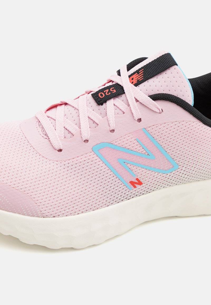 New Balance New Balance 520V8 UNISEX - Competition running shoes - mid century pink Zeitlich begrenztes Angebot