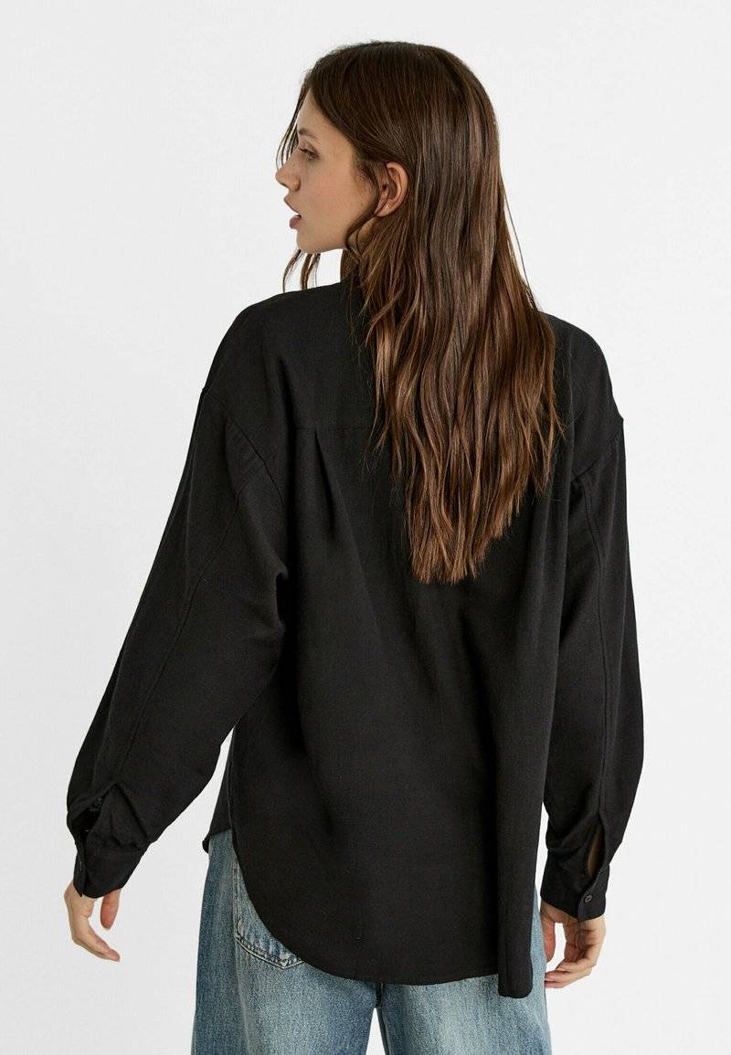 Stradivarius Stradivarius RUSTIKALES DAILY - Button-down blouse - black Kostenlose Rückgabe
