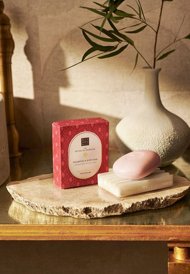 Rituals Rituals THE RITUAL OF AYURVEDA SHAMPOO & BODY BAR - Soap bar - 0 50% Rabatt für begrenzte Zeit