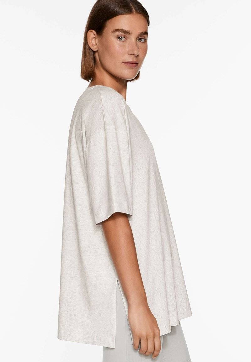 OYSHO OYSHO SHORT SLEEVE - Basic T-shirt - mottled light grey Versandkostenfrei