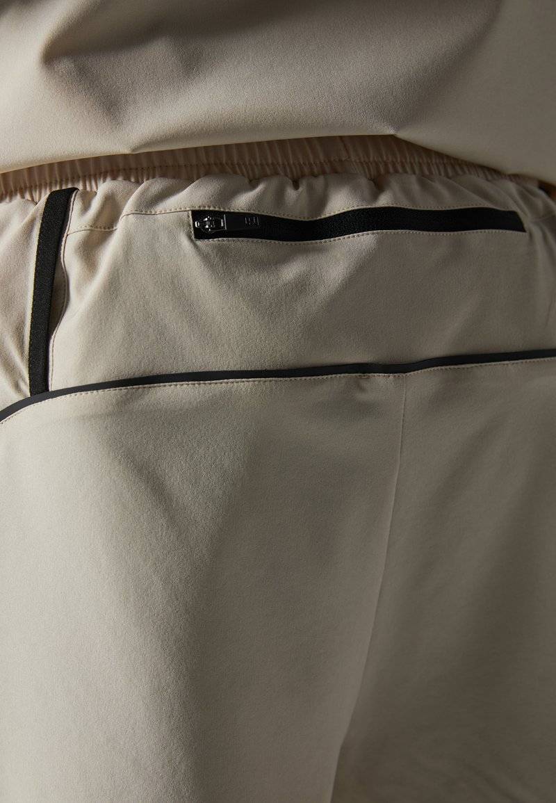 Pier One Sport Pier One Sport Sports shorts - beige Exklusivangebot