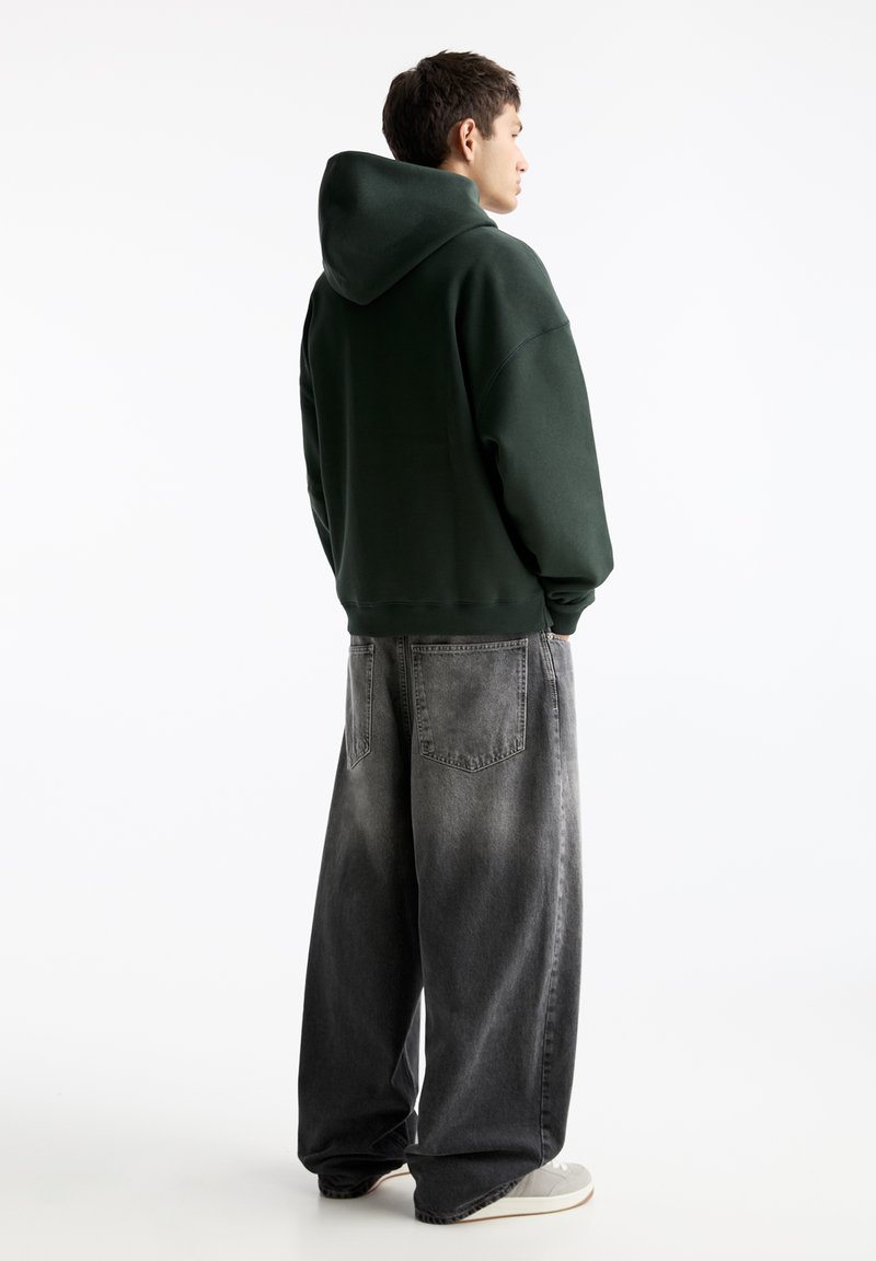 PULL&BEAR PULL&BEAR BOXY - Hoodie - dark green Riesige Ersparnisse