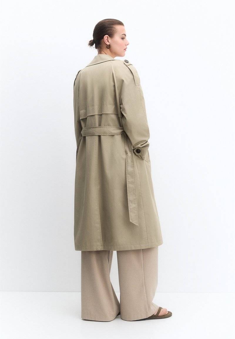 PULL&BEAR PULL&BEAR BASIC - Trenchcoat - beige Fabrikladen