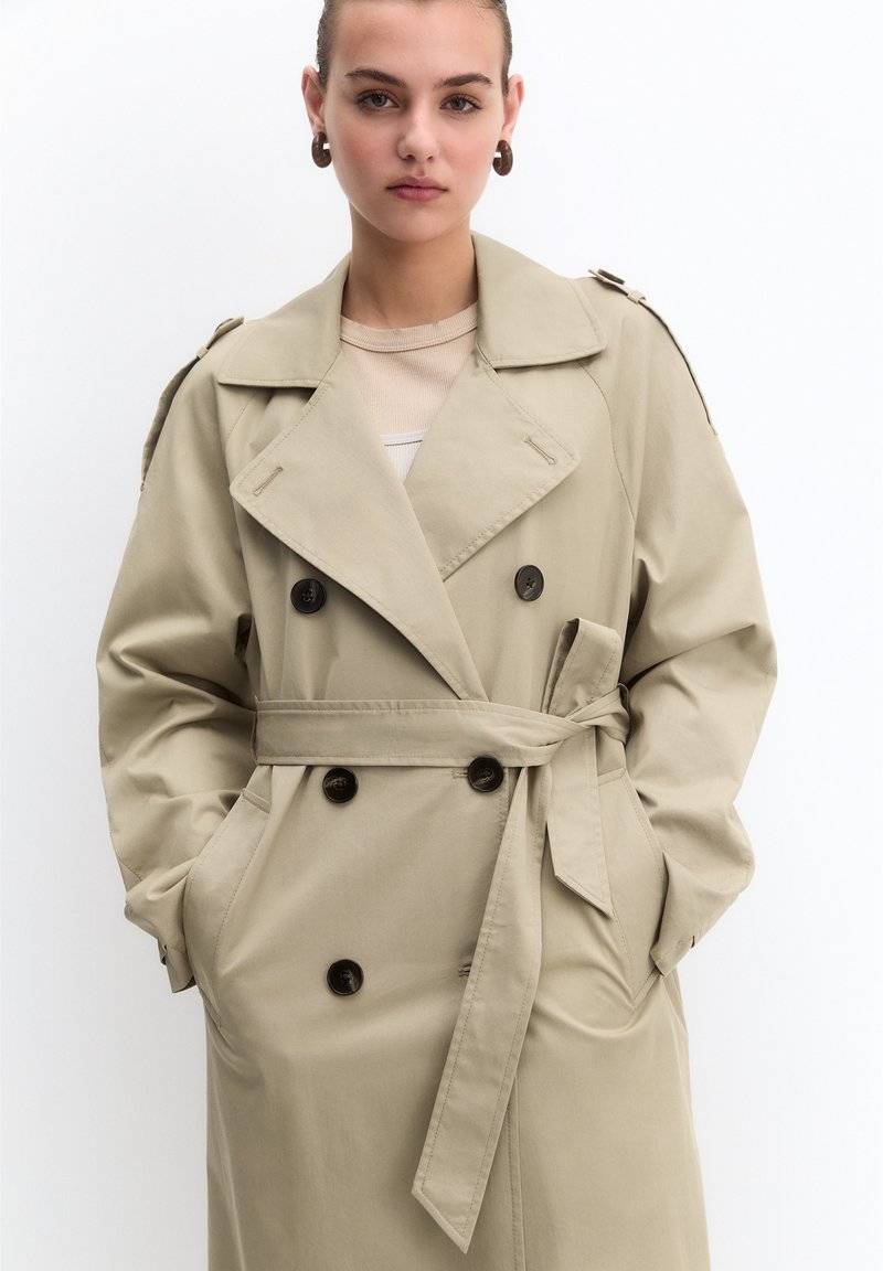 PULL&BEAR PULL&BEAR BASIC - Trenchcoat - beige Fabrikladen
