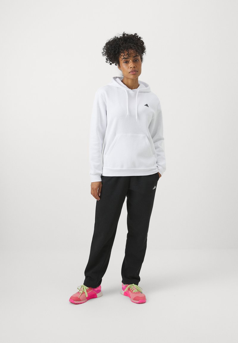adidas Sportswear adidas Sportswear ESSENTIALS SMALL LOGO FEEL COZY HOODIE - Hoodie - white 50% Rabatt für begrenzte Zeit