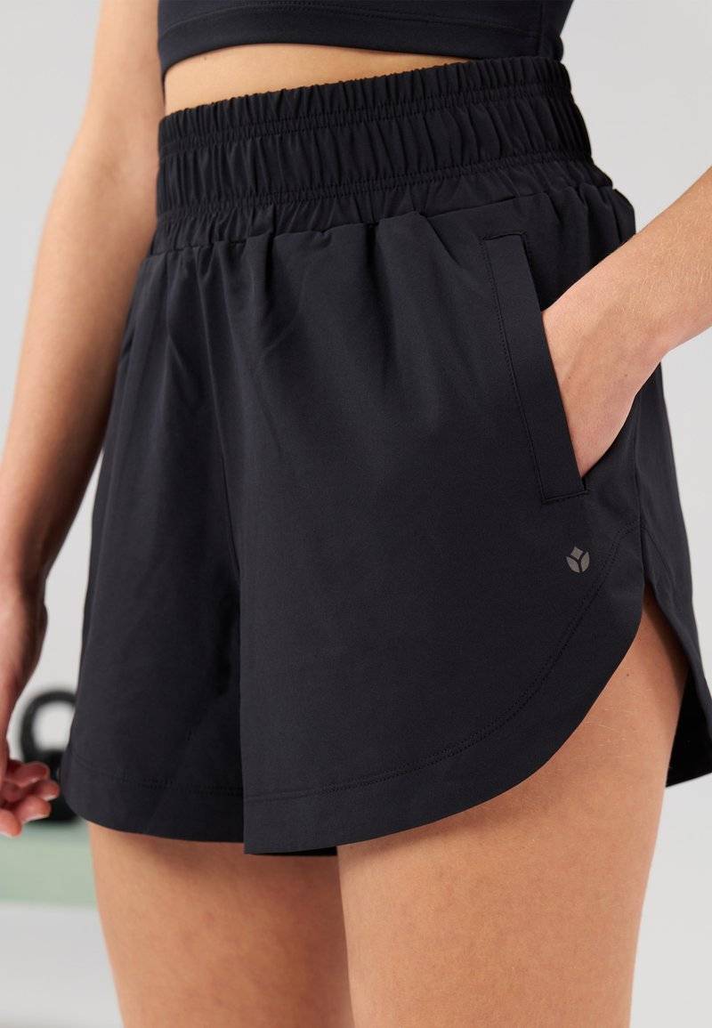 Even&Odd active Even&Odd active Sports shorts - black Fabrikverkauf