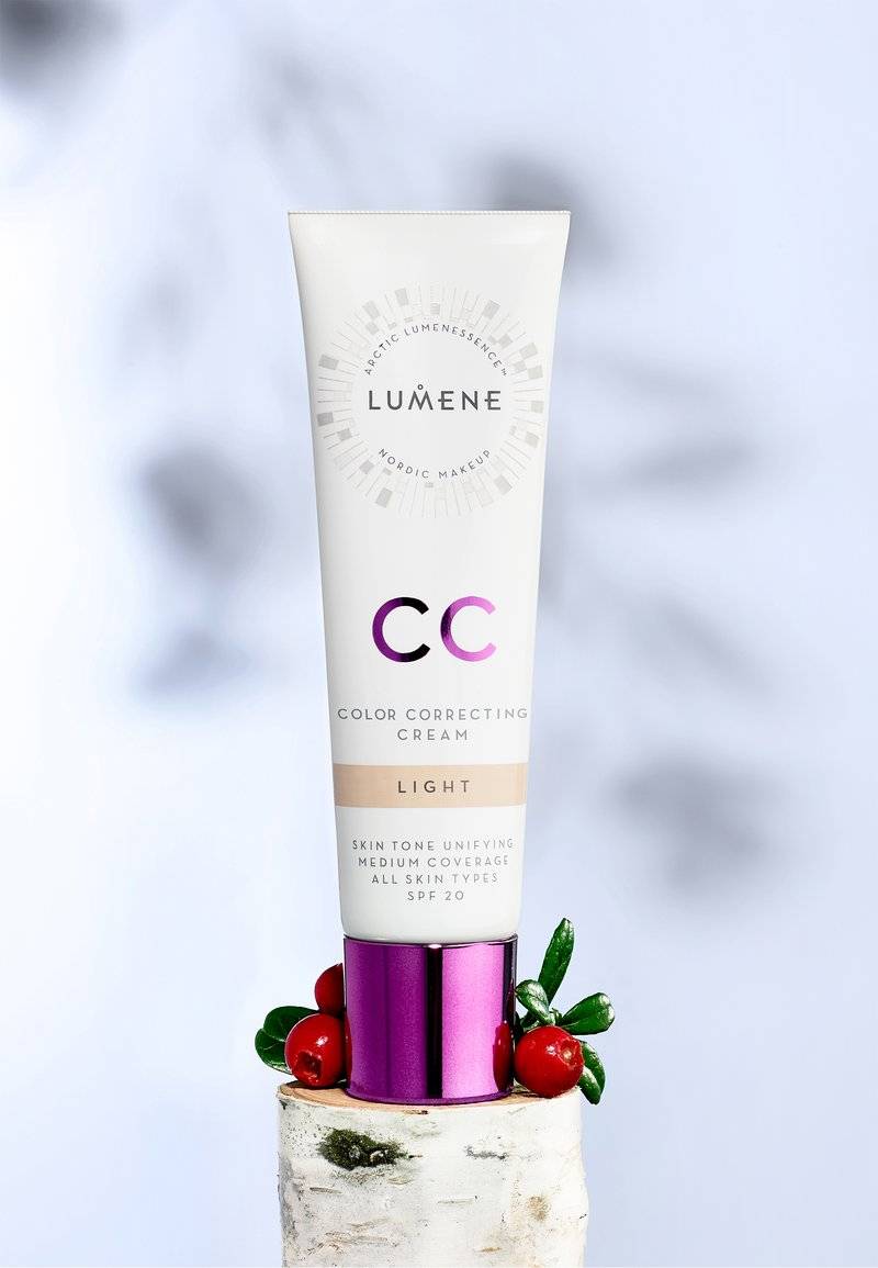 Lumene Lumene CC COLOR CORRECTING CREAM FAIR - Foundation - light Neueste Mode
