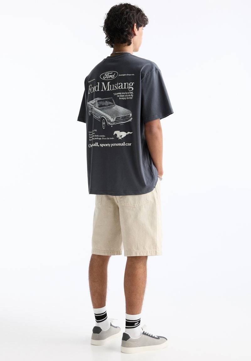 PULL&BEAR PULL&BEAR FORD SHORT SLEEVE - Print T-shirt - grey Preisnachlass