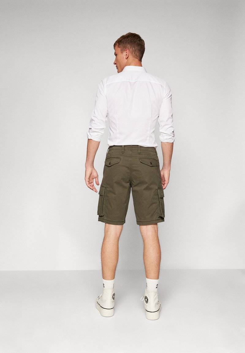 GAP GAP CARGO - Shorts - black moss Sonderangebote