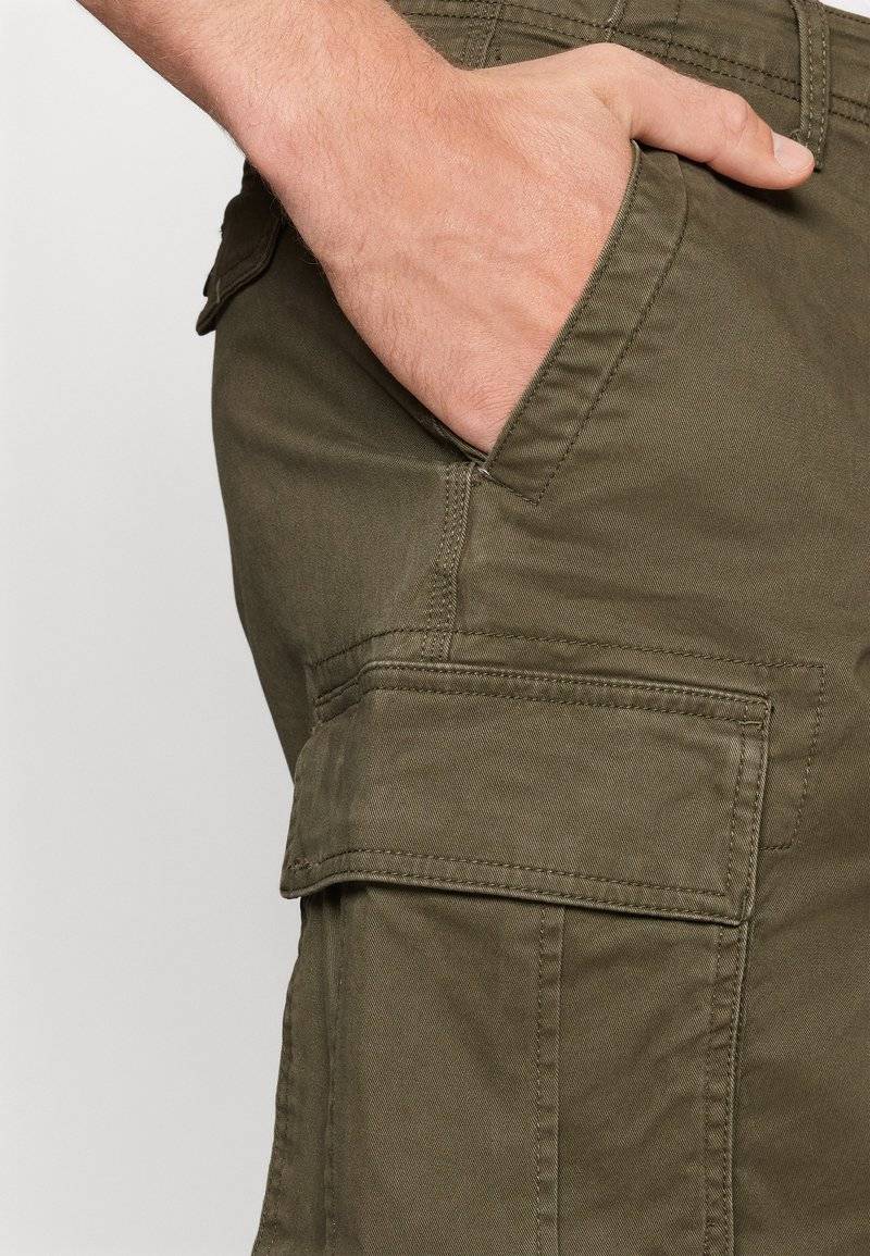 GAP GAP CARGO - Shorts - black moss Sonderangebote