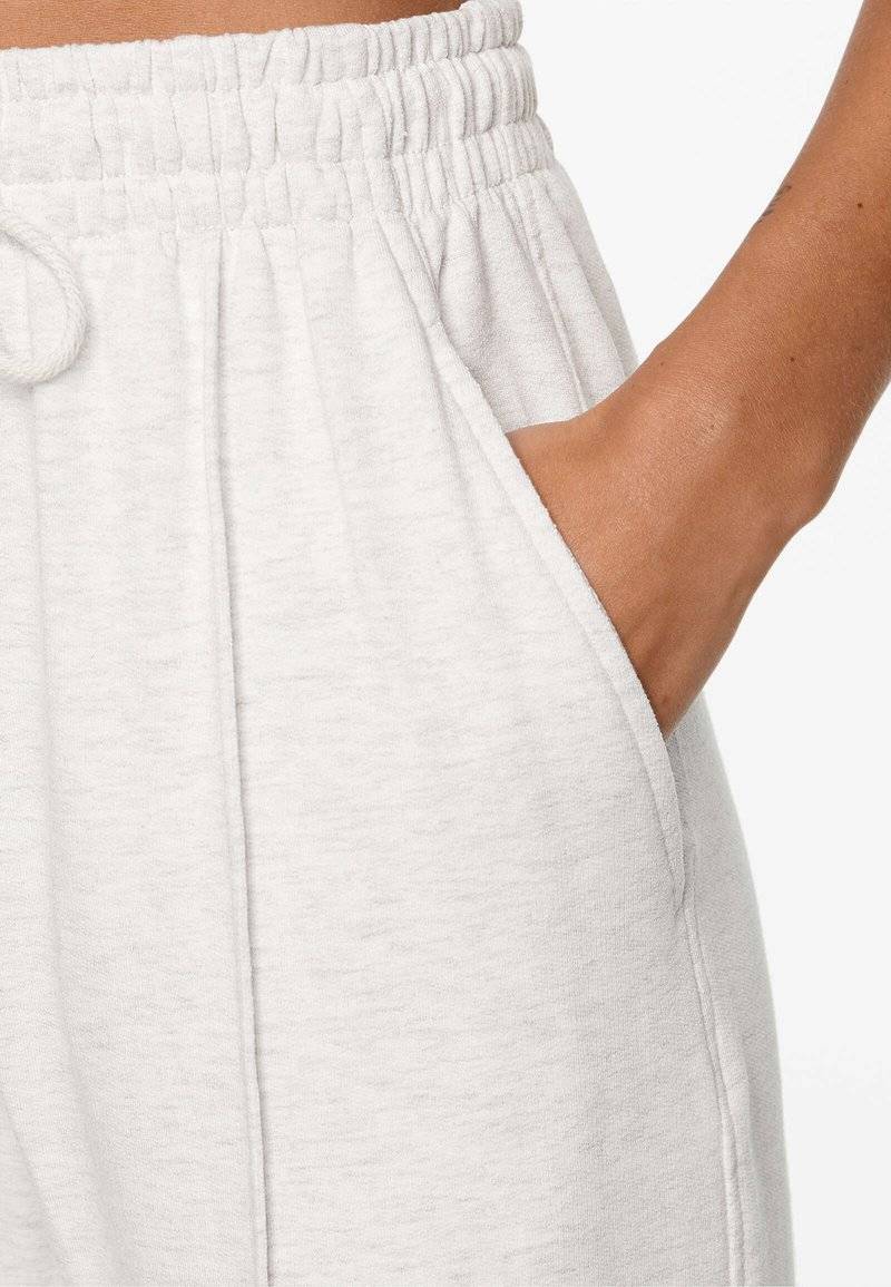 OYSHO OYSHO SOFT TOUCH RELAXED STRAIGHT-LEG - Tracksuit bottoms - mottled light grey Clearance-Verkauf