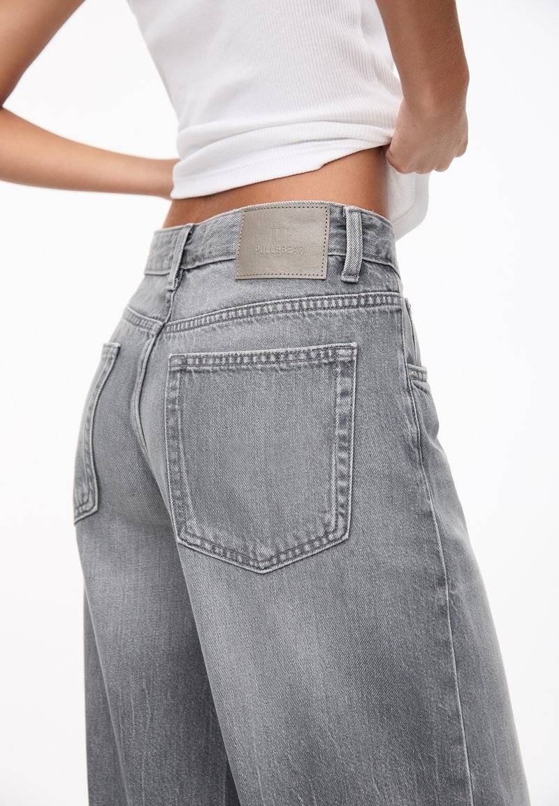 PULL&BEAR PULL&BEAR OVERSIZE - Flared Jeans - grey Zeitlich begrenztes Angebot