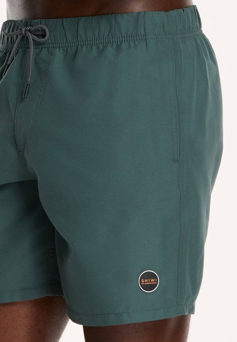 Shiwi Shiwi REGULAR FIT - Swimming shorts - smokey green Blitzangebot