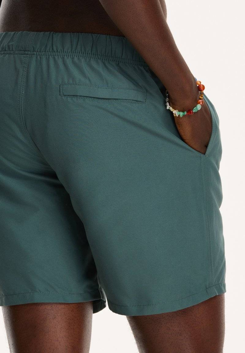 Shiwi Shiwi REGULAR FIT - Swimming shorts - smokey green Blitzangebot
