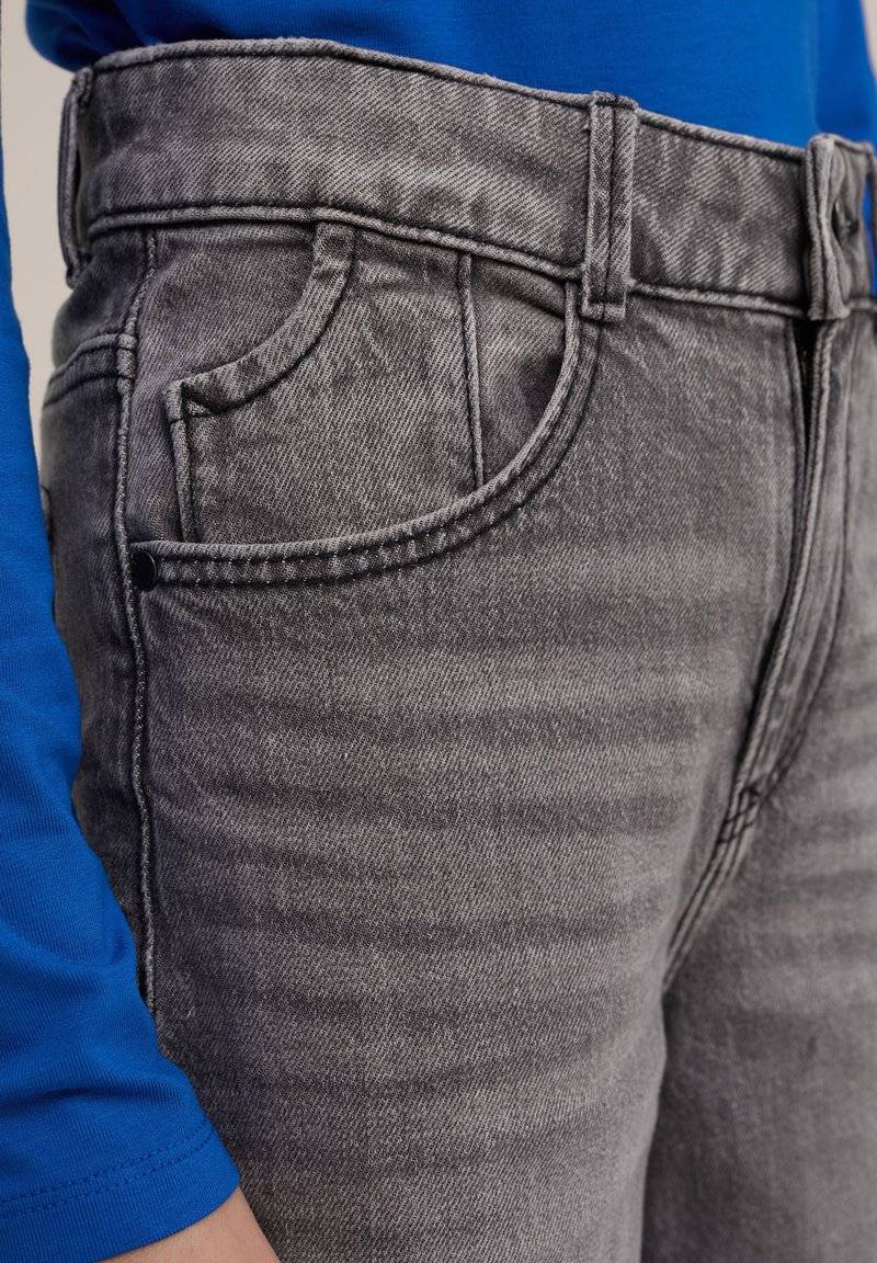 WE Fashion WE Fashion BLUE RIDGE - Flared Jeans - grey Saisonale Angebote