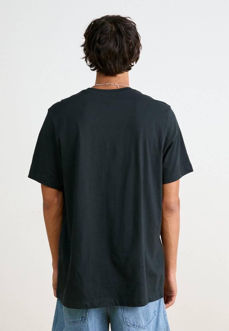 Nike Sportswear Nike Sportswear TEE FUTURA - Print T-shirt - black Tiefpreis