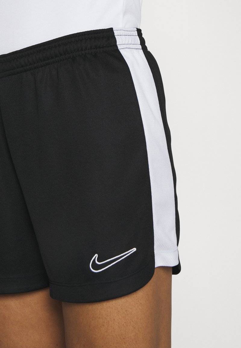 Nike Performance Nike Performance SHORT BRANDED - Sports shorts Letzter Tag