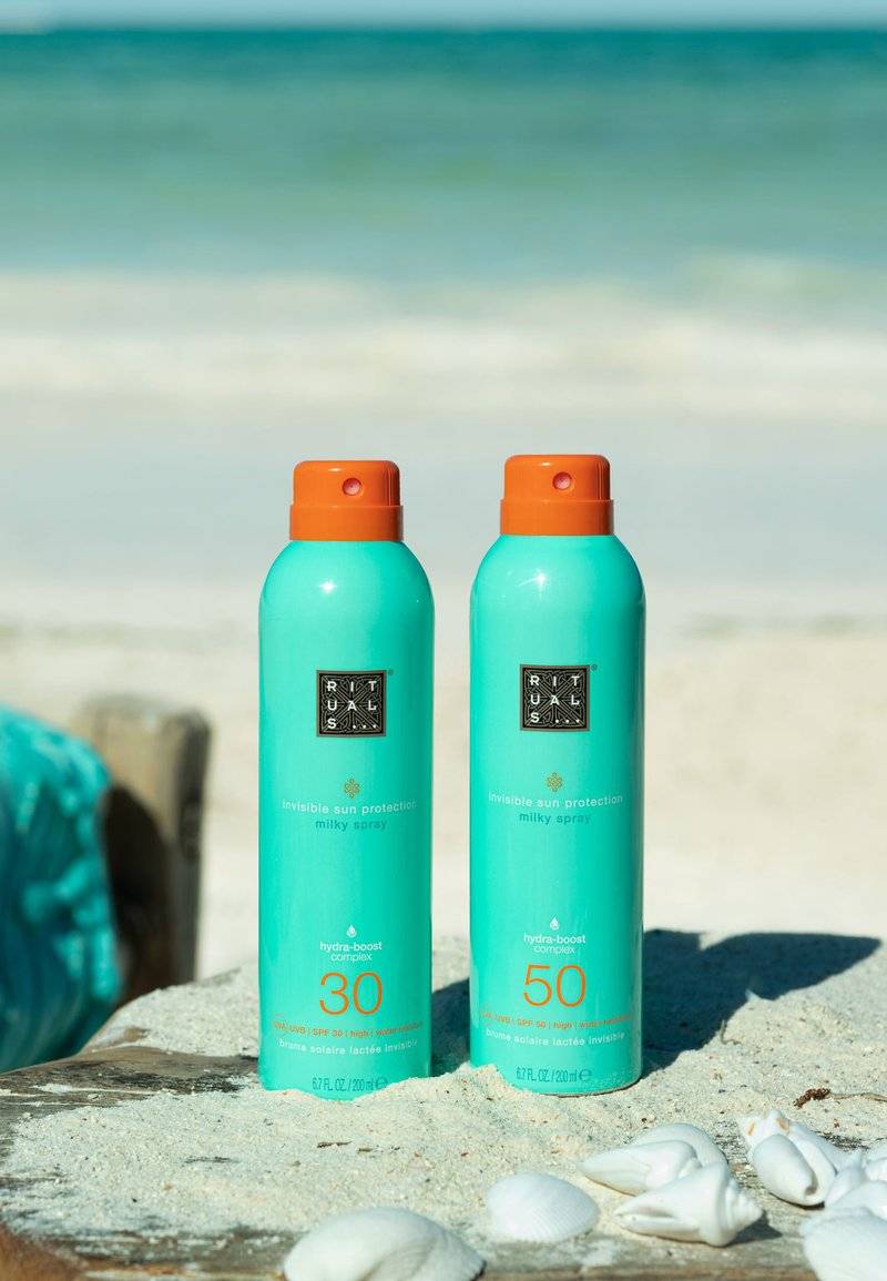 Rituals Rituals SUN PROTECTION MILKY SPRAY SPF 30 THE RITUAL OF KARMA - DELICATELY SWEET - LOTUS & WHITE TEA - Sun protection Saisonschlussverkauf
