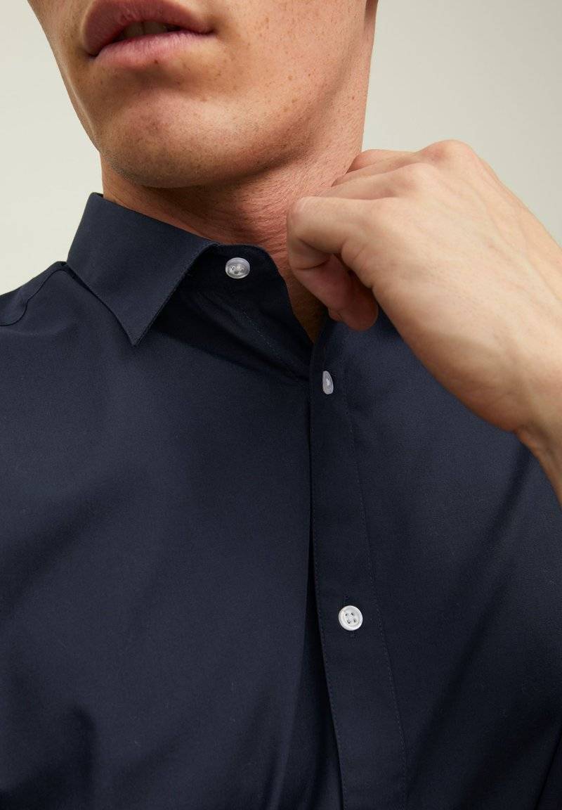 Jack & Jones Jack & Jones JJJOE SHIRT PLAIN - Formal shirt - navy blazer Lagerräumung