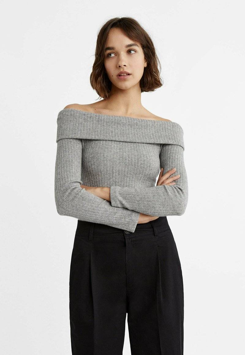 Stradivarius Stradivarius CARROT WITH DARTS DETAIL - Trousers - black Saisonale Angebote