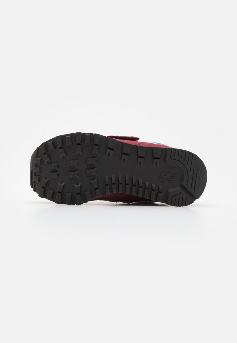 New Balance New Balance 574 UNISEX - Trainers - classic crimson Rabatt