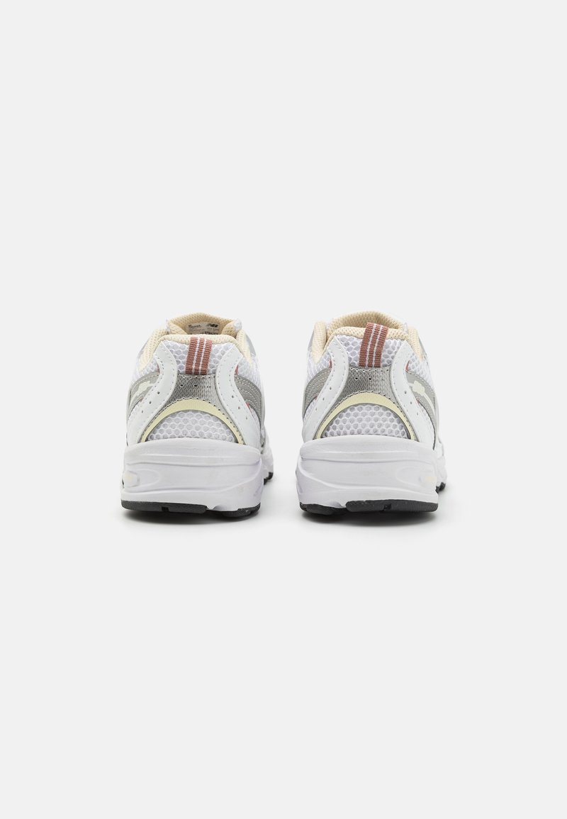 New Balance New Balance 530 UNISEX - Trainers - white Großer Ausverkauf