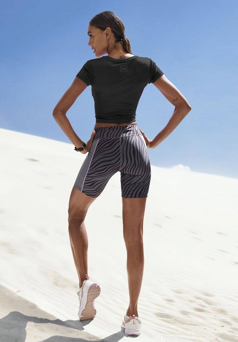 LASCANA Active LASCANA Active Basic T-shirt - schwarz Saisonale Angebote