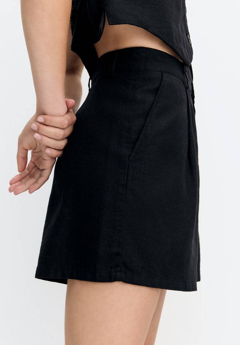 PULL&BEAR PULL&BEAR RUSTIC - BERMUDA - Shorts - black Wochenangebot