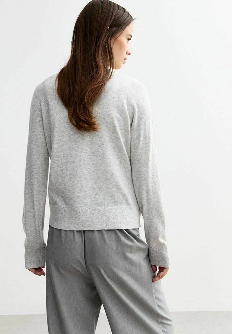 New Look New Look CREW NECK - Cardigan - pale grey Nur für heute