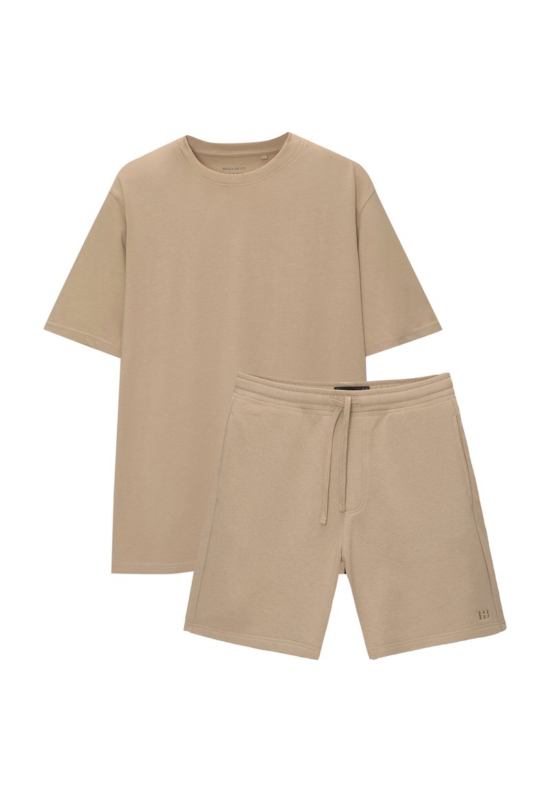 PULL&BEAR PULL&BEAR SET BERMUDA SHORTS AND T-SHIRT - Tracksuit bottoms - sand Super Rabatt