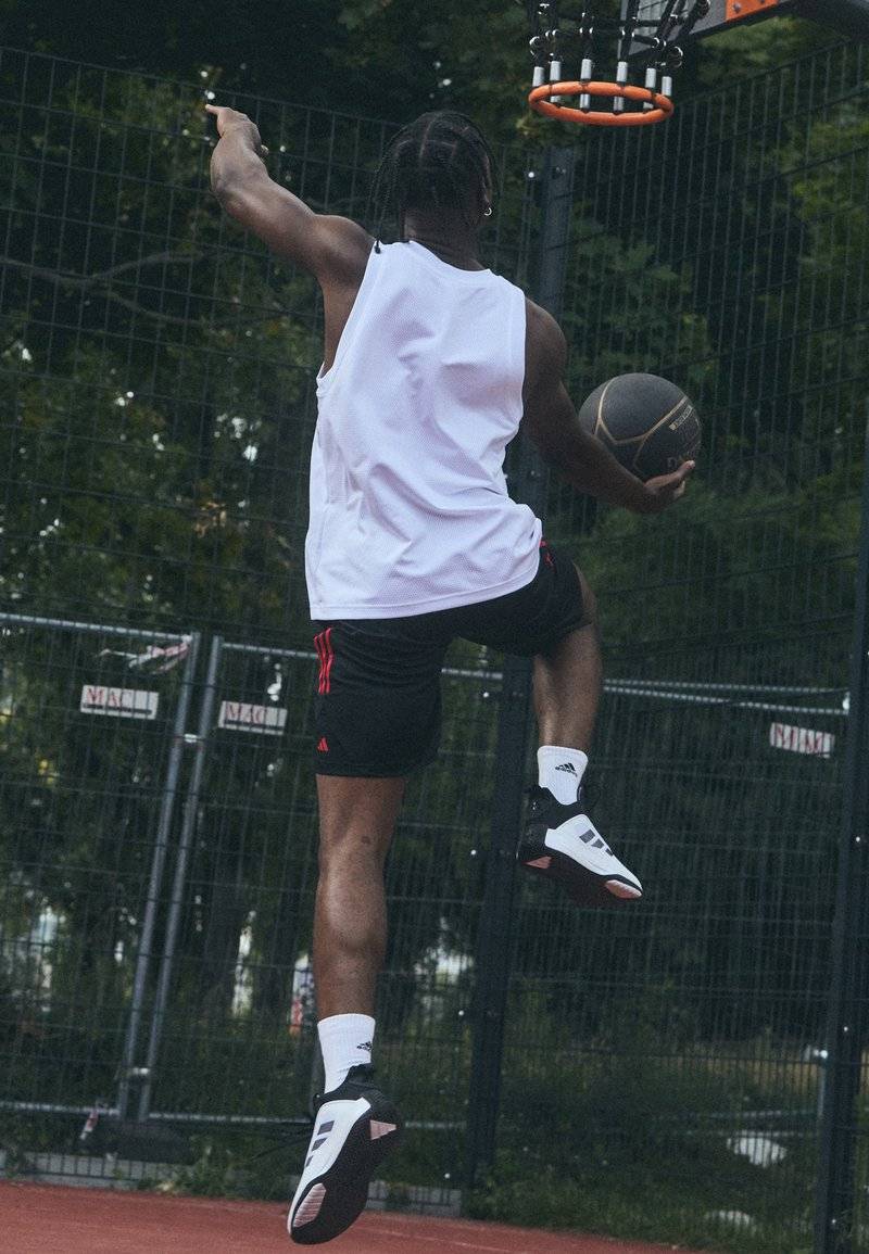 adidas Performance adidas Performance OWNTHEGAME 3.0 - Basketball shoes Zeitbegrenzte Promotion