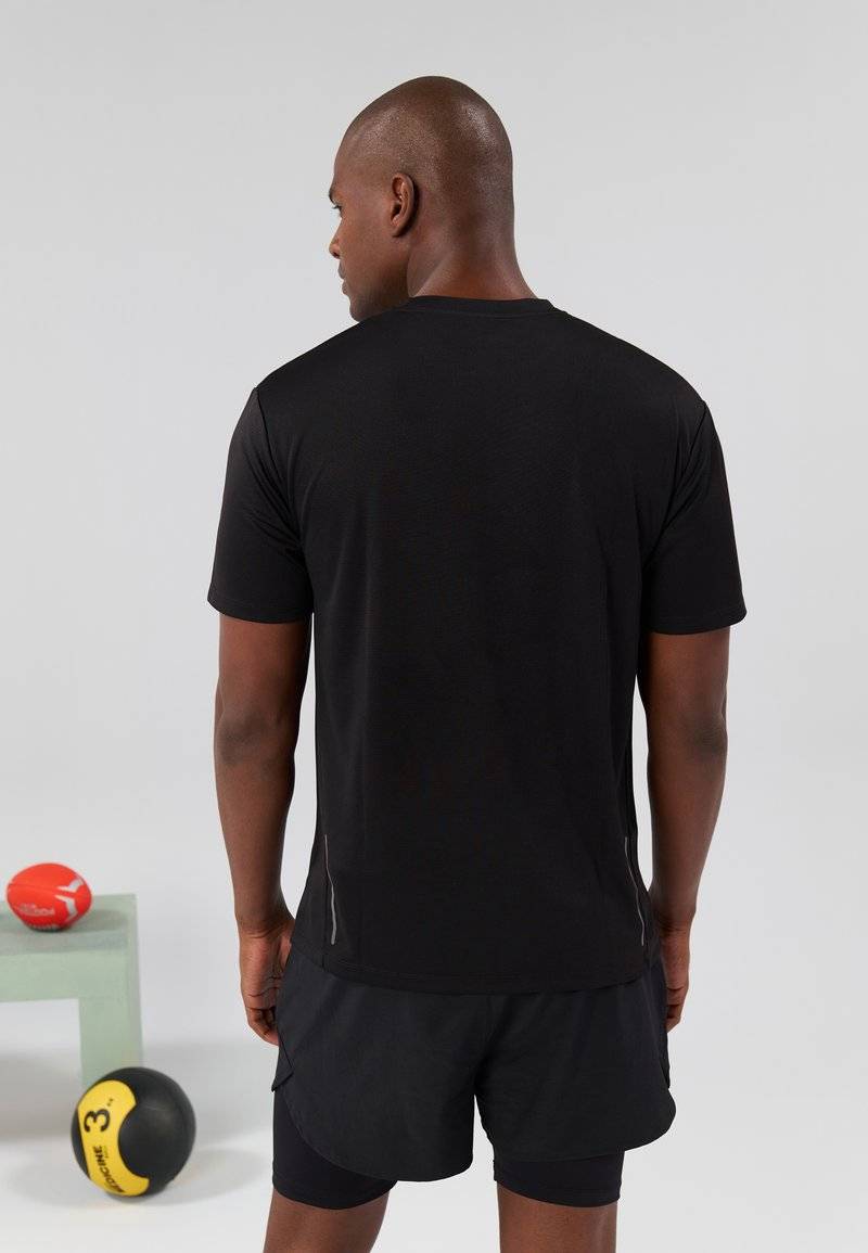 Pier One Sport Pier One Sport Basic T-shirt - black Riesige Rabatte