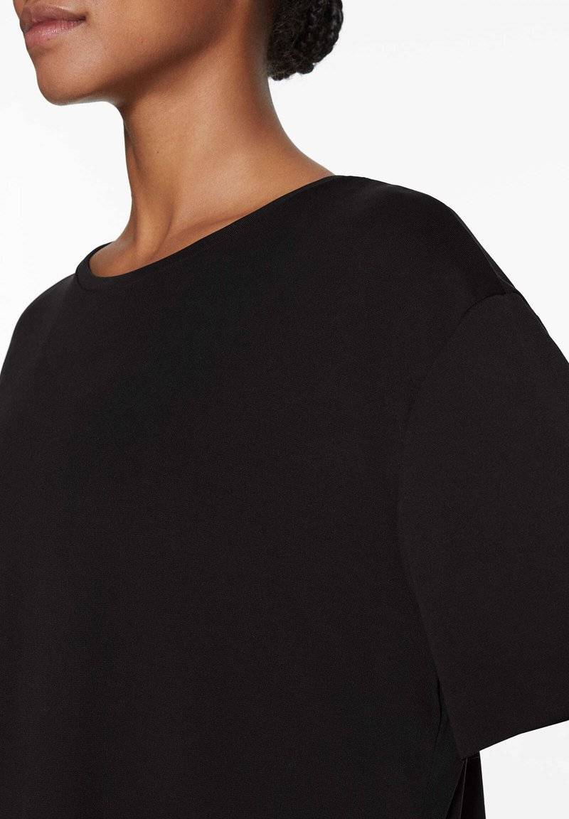 OYSHO OYSHO MODAL - Basic T-shirt - black Begrenzt auf 3 Tage