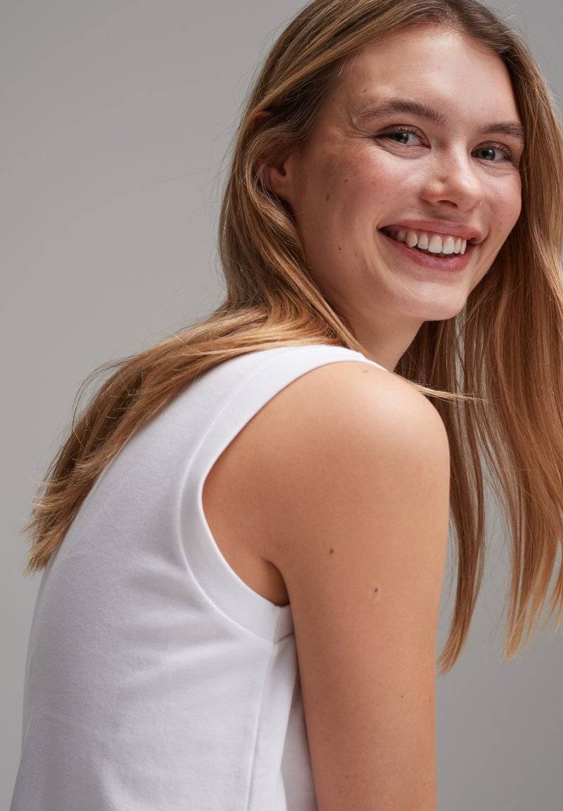 Opus Opus ILAYDA - Top - white im Angebot