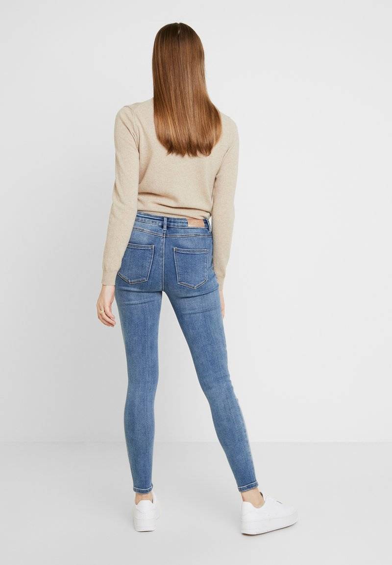 ONLY ONLY ONLMILA - Jeans Skinny Fit - medium blue denim Versandkostenfrei