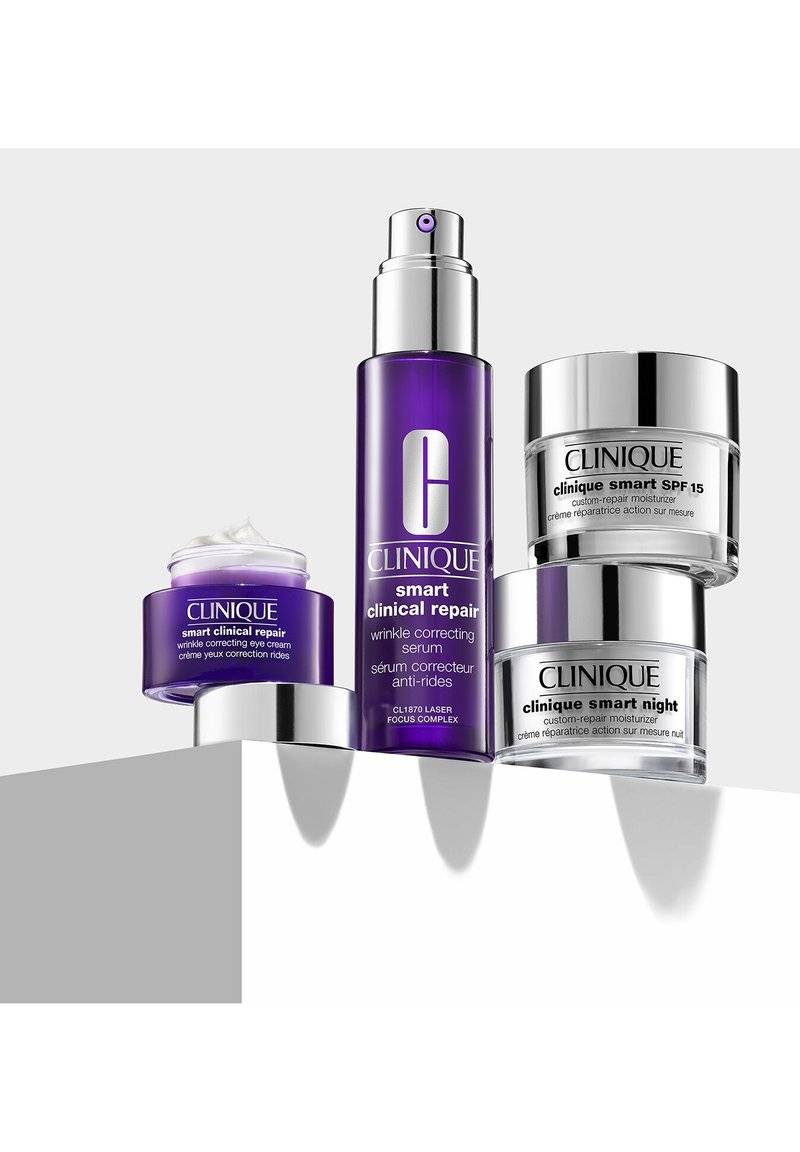 Clinique Clinique SMART CLINICAL REPAIR WRINKLE CORRECTING EYE CREAM - Eyecare Nur noch ein Tag übrig